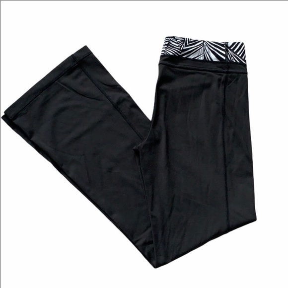 Victoria's Secret VSX Black Leggings Size Medium - Picture 2 of 5